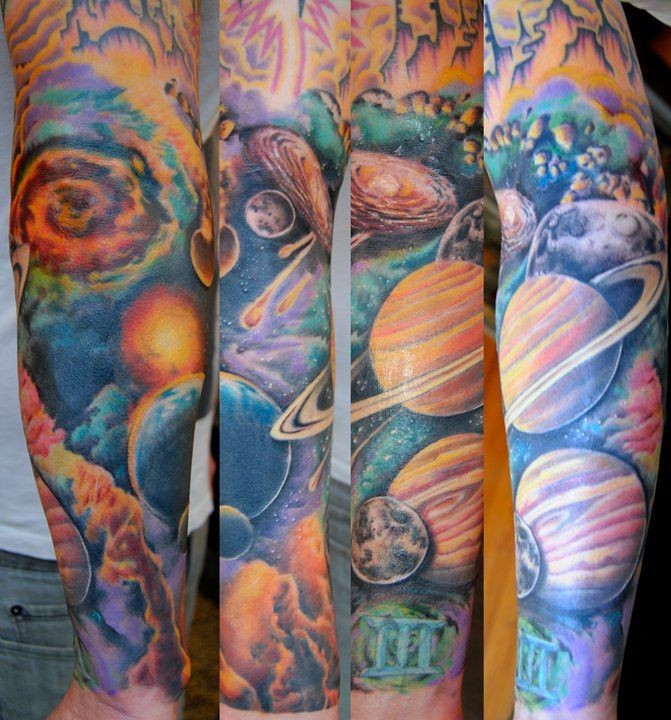 花臂彩色大规模太阳能系统纹身图案