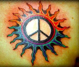 彩色太阳和平标志纹身图案