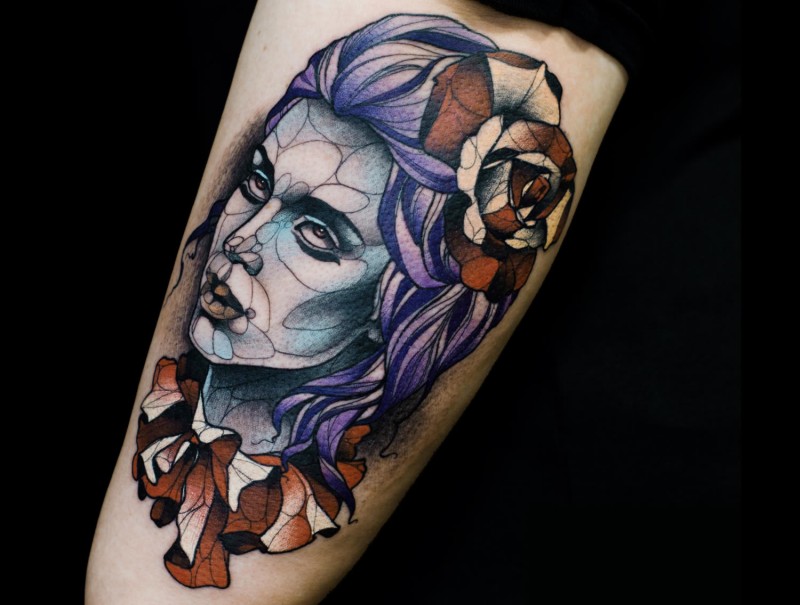 现代风格的彩色恶魔女人纹身图案