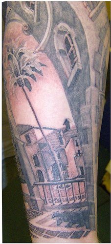 手臂黑白热带城市观袖纹身图案