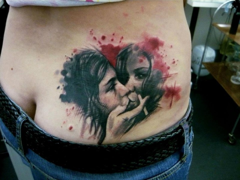腿部彩色女孩接吻纹身图案