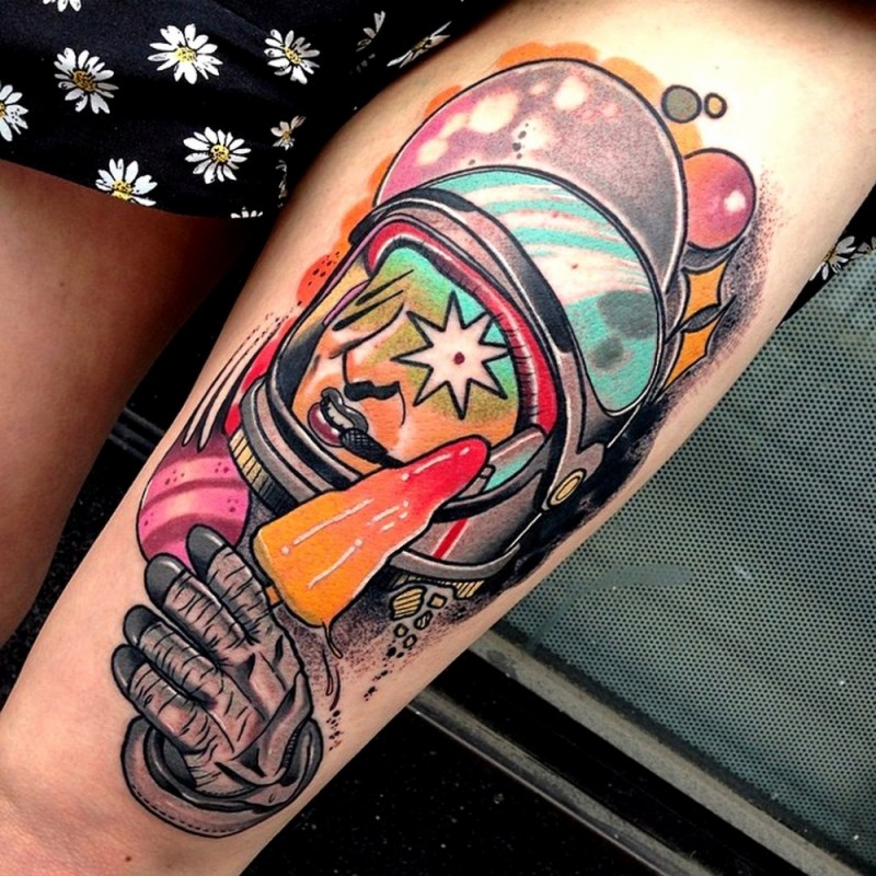 腿部彩色宇航员纹身图案