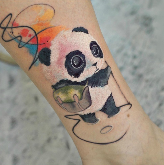 小腿水彩可爱小萌物卡通熊猫纹身图片