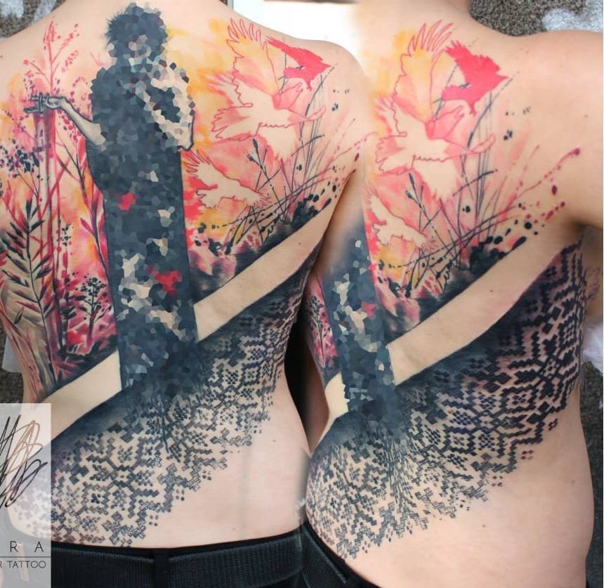 女性精致彩绘纹身几何纹身和小清新植物纹身图案