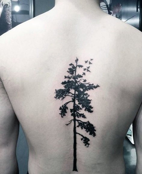 20款男性背部脊椎骨上的纹身图案欣赏