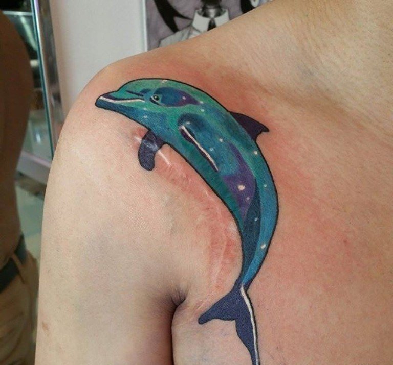 多款可爱的蓝色的现实主义风格纹身海豚纹身动物图案
