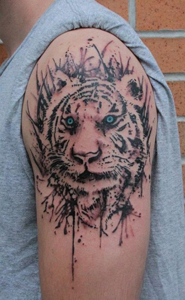 男性们都喜欢这样帅气的凶猛的老虎纹身图案