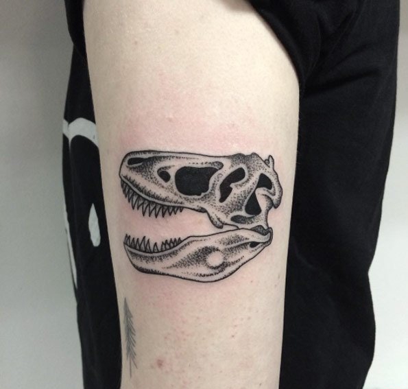 黑色的点刺纹身素描技巧骷髅头纹身动物恐龙纹身图案