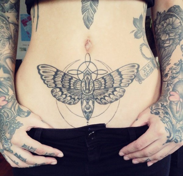 酷酷的纹身黑白灰风格点刺纹身图案