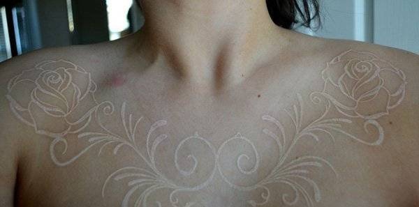 一组女生喜爱的超美的白色隐形纹身图案