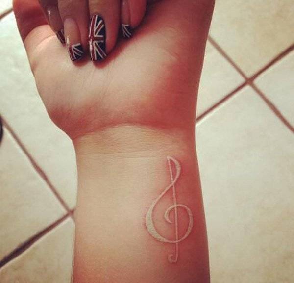 一组女生喜爱的超美的白色隐形纹身图案