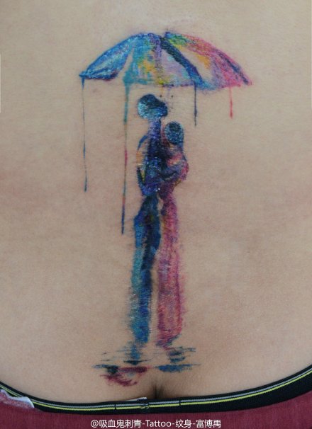 腰部个性的水墨彩色情侣人像纹身图案