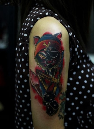 手臂狂野猫星人海盗纹身图案