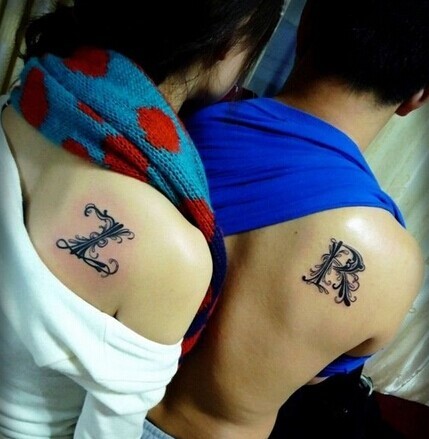 情侣后背英文字母纹身图案
