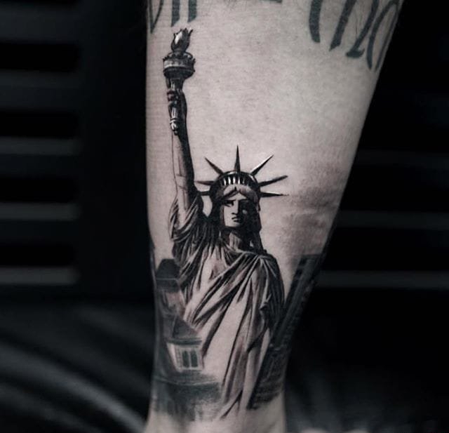 一组关于纽约城市和人物的黑白灰风格点刺纹身图案