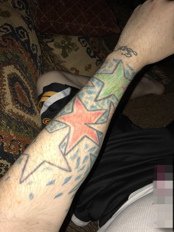 手臂上彩绘纹身技巧几何元素纹身简约线条纹身大五角星纹身图片
