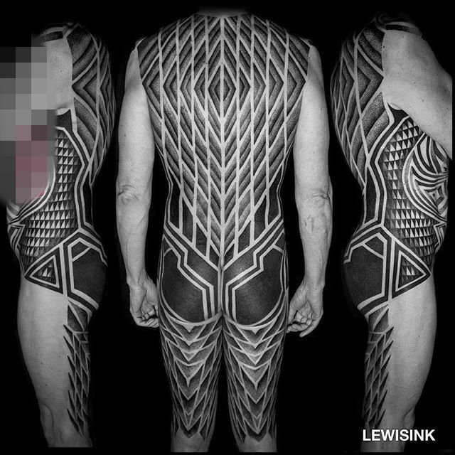 10款大面积黑白灰风格几何元素点刺技巧全身纹身图案