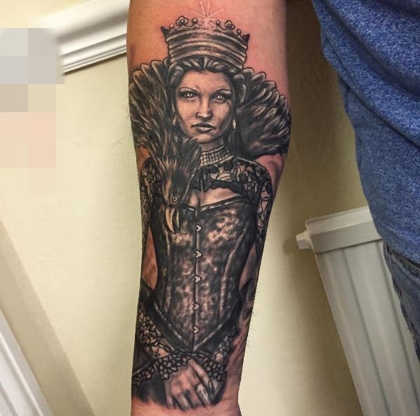 一组关于霸气女王的人物肖像纹身图案