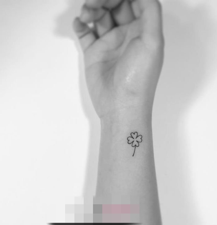 女生喜爱的黑色几何元素简单个性线条纹身图案