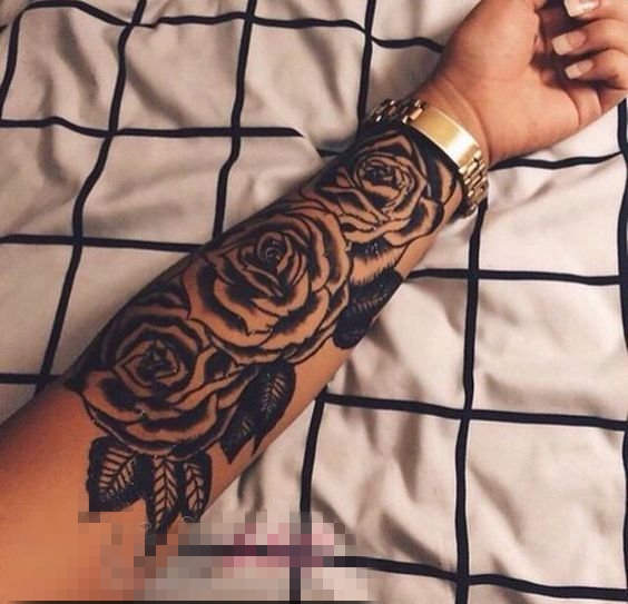 多款女生手臂上黑色素描创意花纹纹身图案