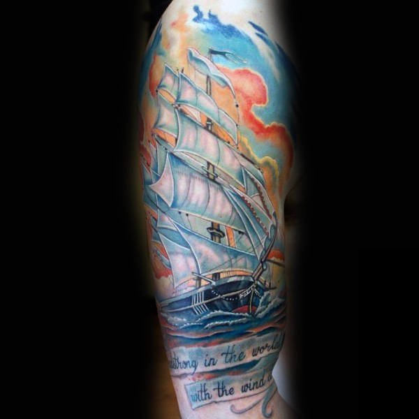 男生手臂上彩绘水彩创意帆船花臂纹身图片
