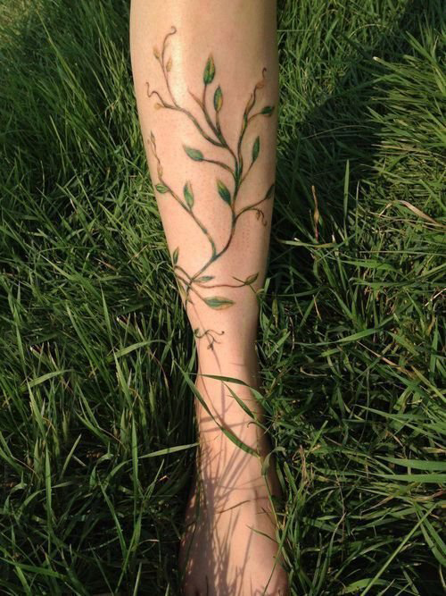 多款关于弯弯的黑色抽象线条植物藤纹身图案