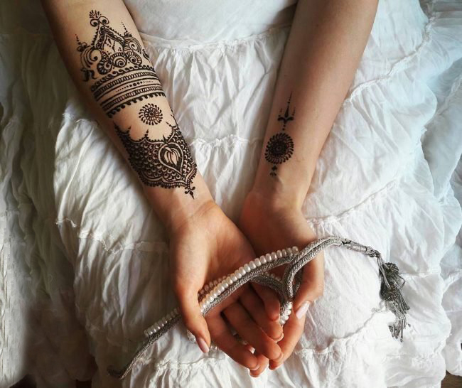 文艺精致的唯美曼海蒂花纹纹身图案