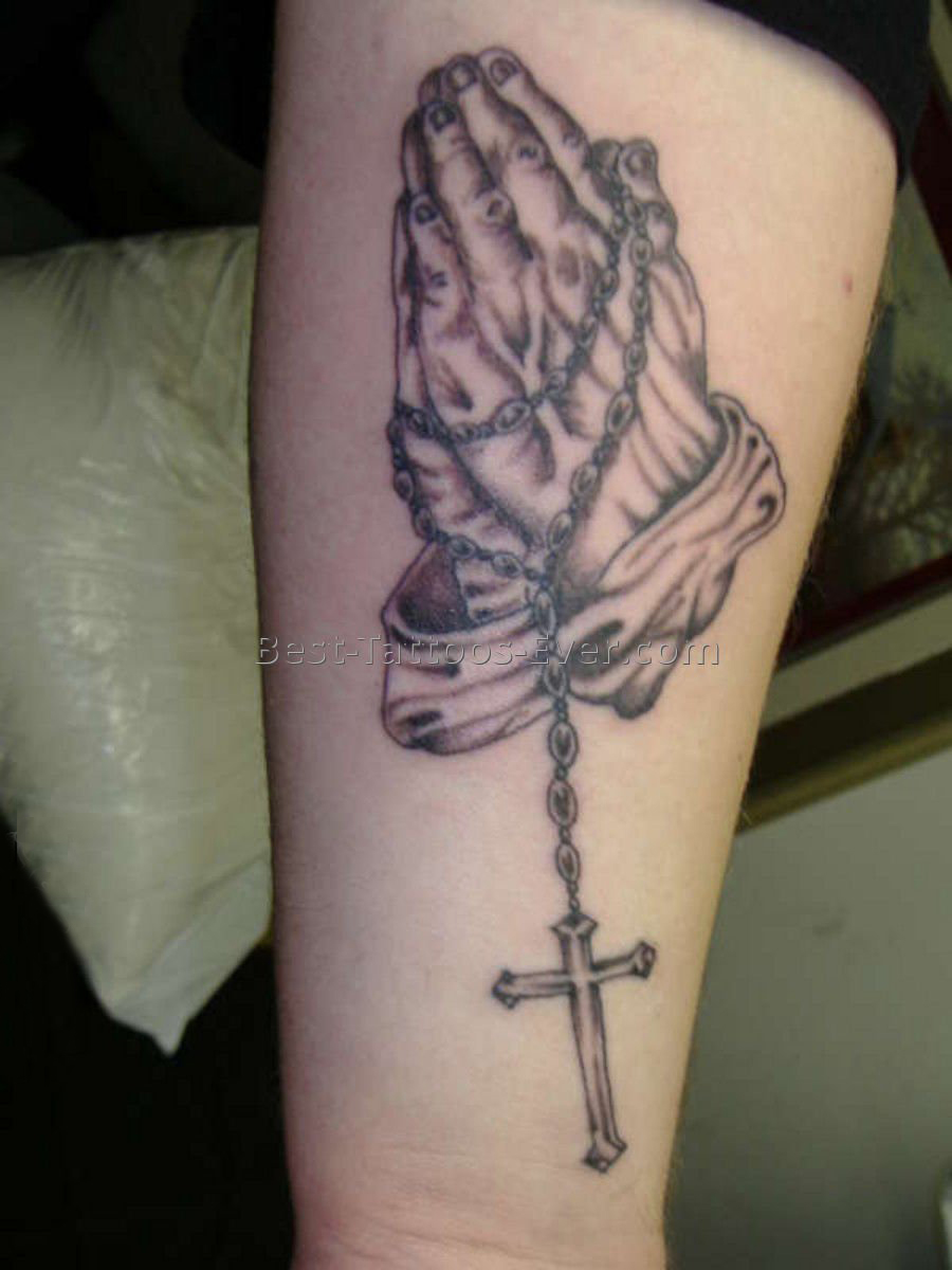男生手臂上黑灰素描点刺技巧创意祈祷之手纹身图片