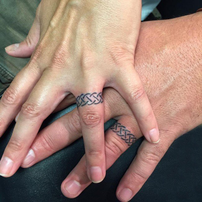 多款文艺小清新寓意十足的情侣闺蜜手指上对戒纹身图案