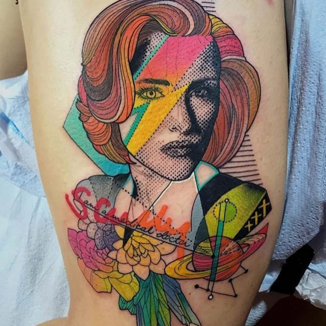女生大腿上彩绘水彩创意精致女生人物纹身图片