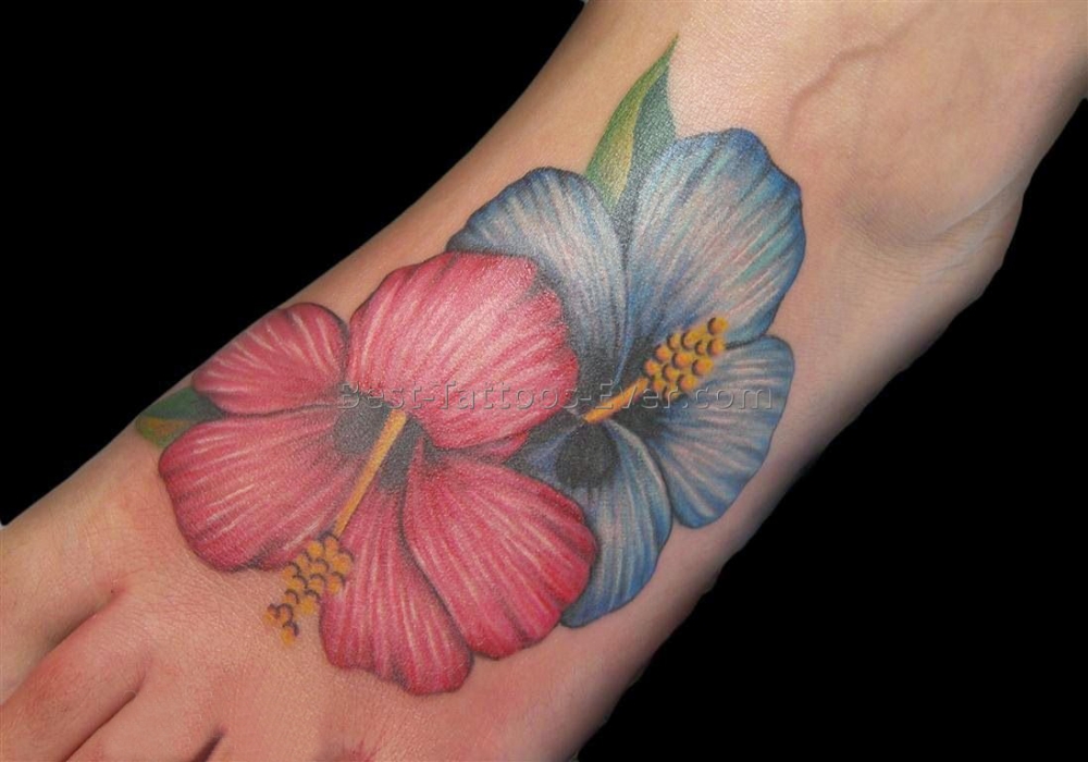 女生脚背上彩绘水彩素描创意唯美花朵纹身图片