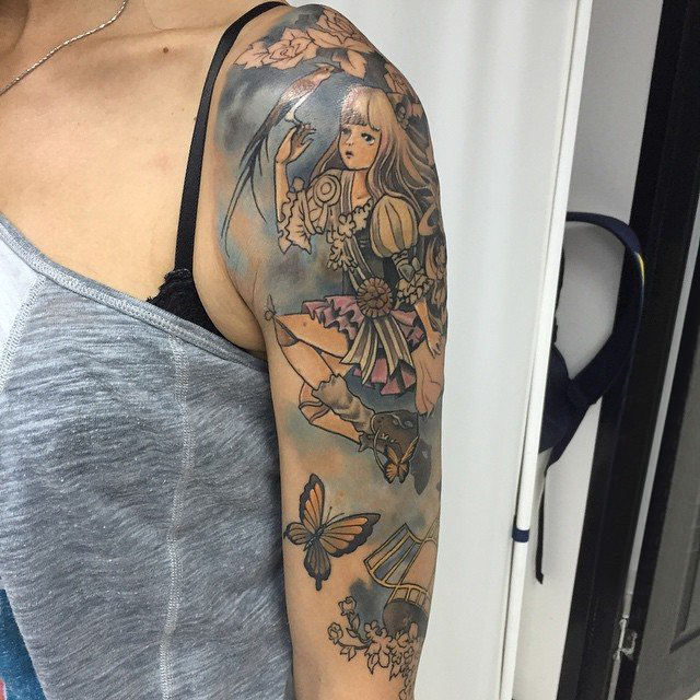 女生手臂上彩绘水彩素描创意文艺女生人物纹身图片