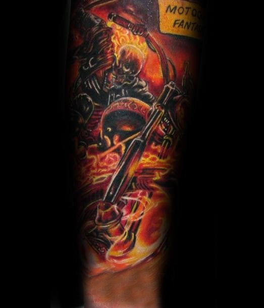 神秘的彩绘渐变抽象线条火焰和人物幽灵骑士纹身图案