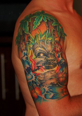 男生手臂上彩绘水彩素描创意鬼怪纹身图片