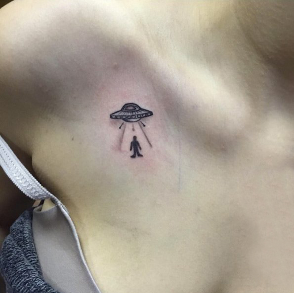 多款黑色线条素描创意有趣宇宙飞碟纹身图案