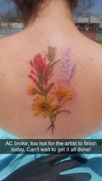 女生背部彩绘水彩素描创意唯美花朵精致纹身图片