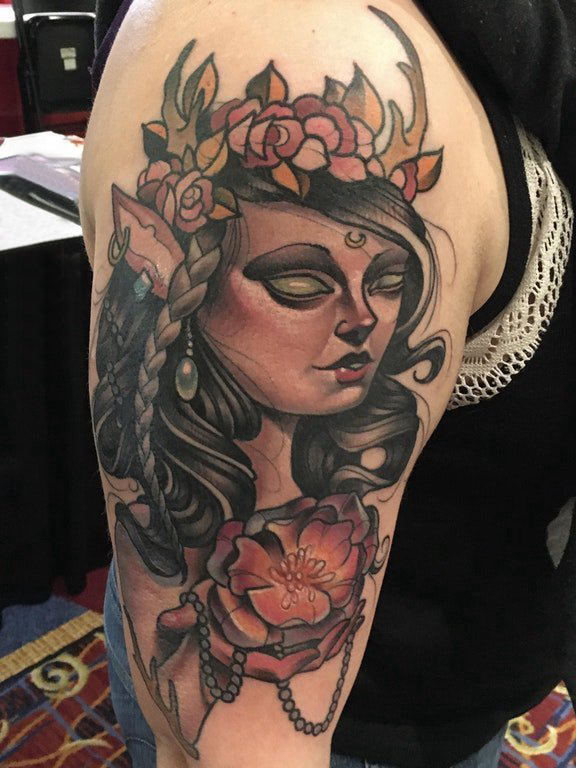 女生手臂上彩绘水彩素描创意文艺唯美肖像纹身图片