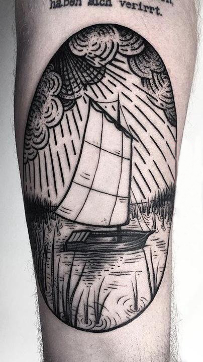男生大腿上黑色点刺几何简单线条帆船纹身图片