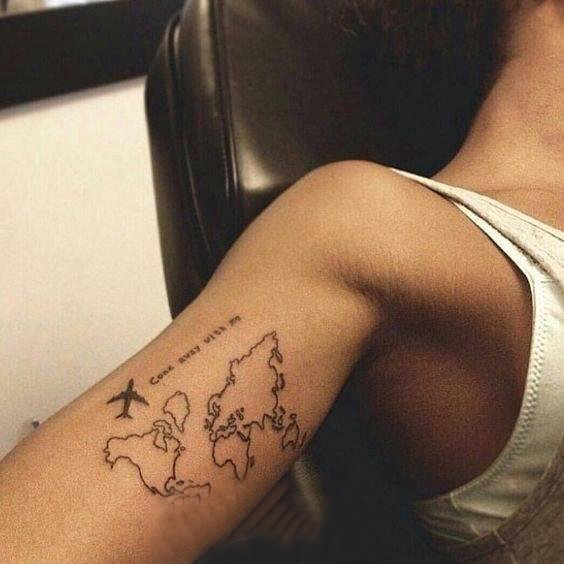 女生手臂上黑色线条几何元素创意地图纹身图片