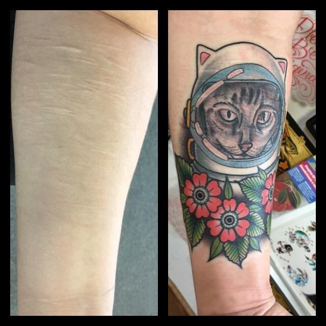 男生手臂上彩绘水彩素描文艺伤疤覆盖猫咪纹身图片