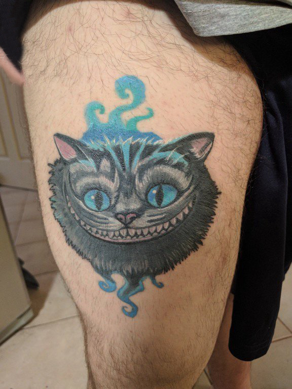 男生大腿上彩绘水彩素描文艺可爱猫咪动物纹身图片