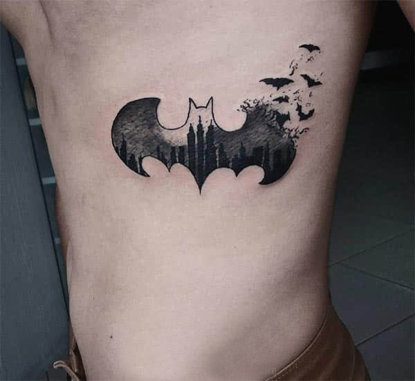 蝙蝠侠的黑色蝙蝠纹身图案