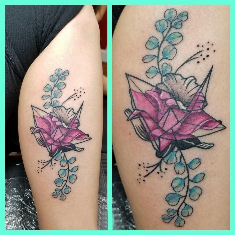 泼墨千纸鹤纹身 手臂纹身女生小清新花朵和千纸鹤纹身图片