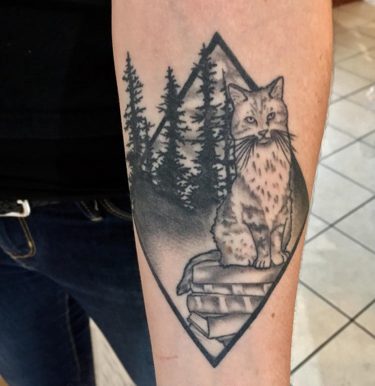 小清新猫咪纹身 男生手臂上黑色的猫咪纹身图片
