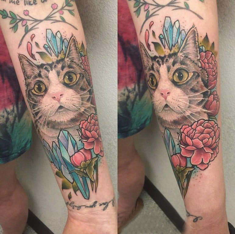 小清新猫咪纹身 女生手臂上小清新猫咪纹身图片