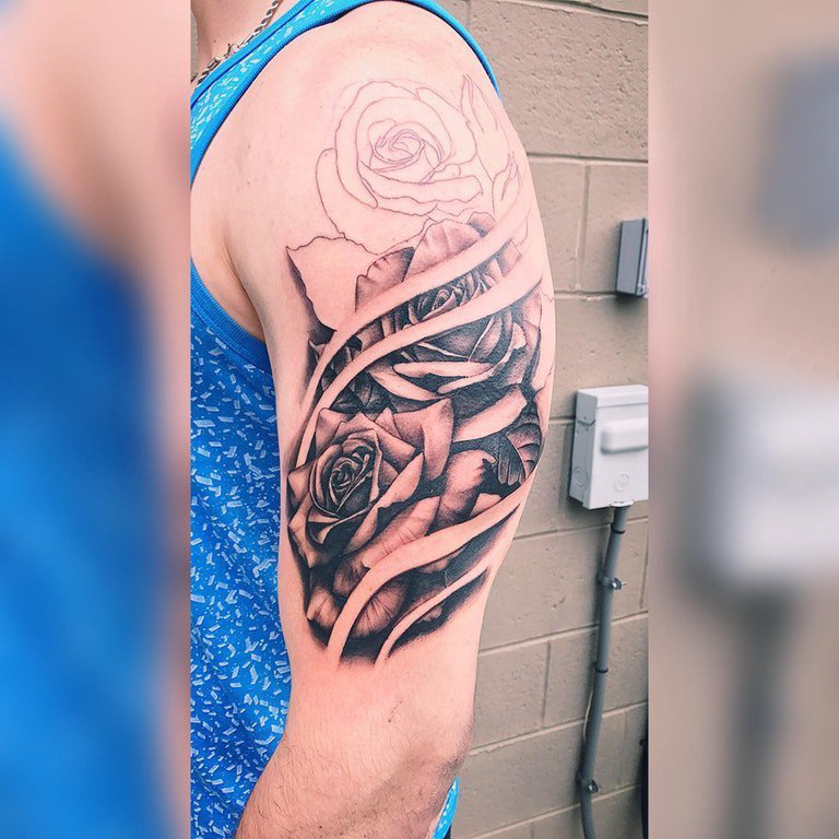 欧美玫瑰纹身 男生手臂上黑色纹身欧美玫瑰纹身图片