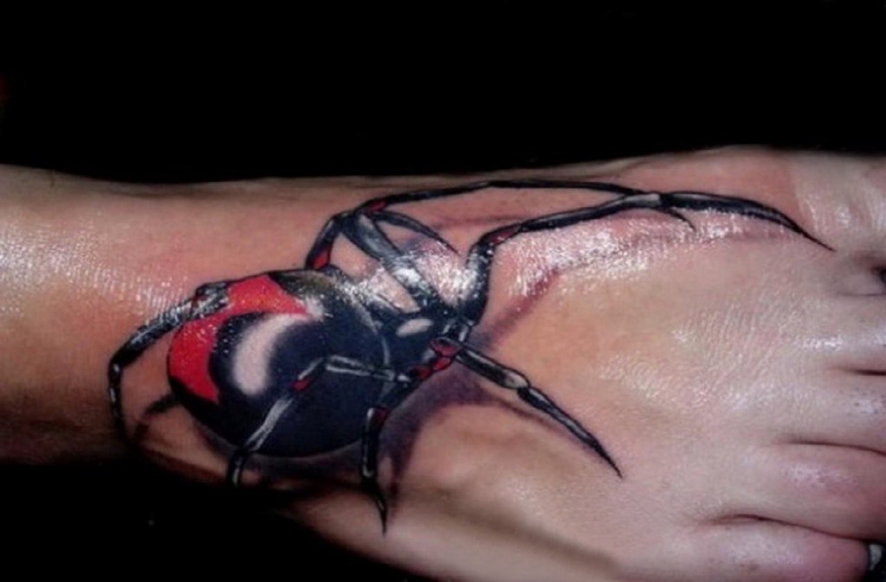 3d蜘蛛纹身图 男生脚背上3d蜘蛛纹身图案