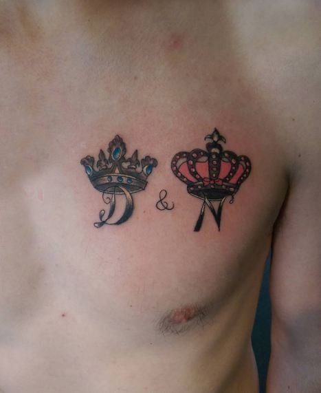 皇冠纹身 男生胸口上皇冠纹身图片