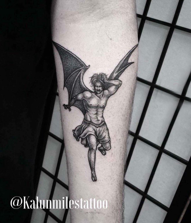 纹身守护天使 男生手臂上黑色的天使纹身图片