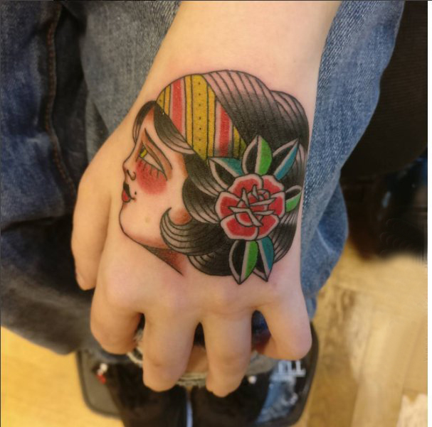 女生人物纹身图案 男生手臂上彩绘纹身女生人物纹身图案